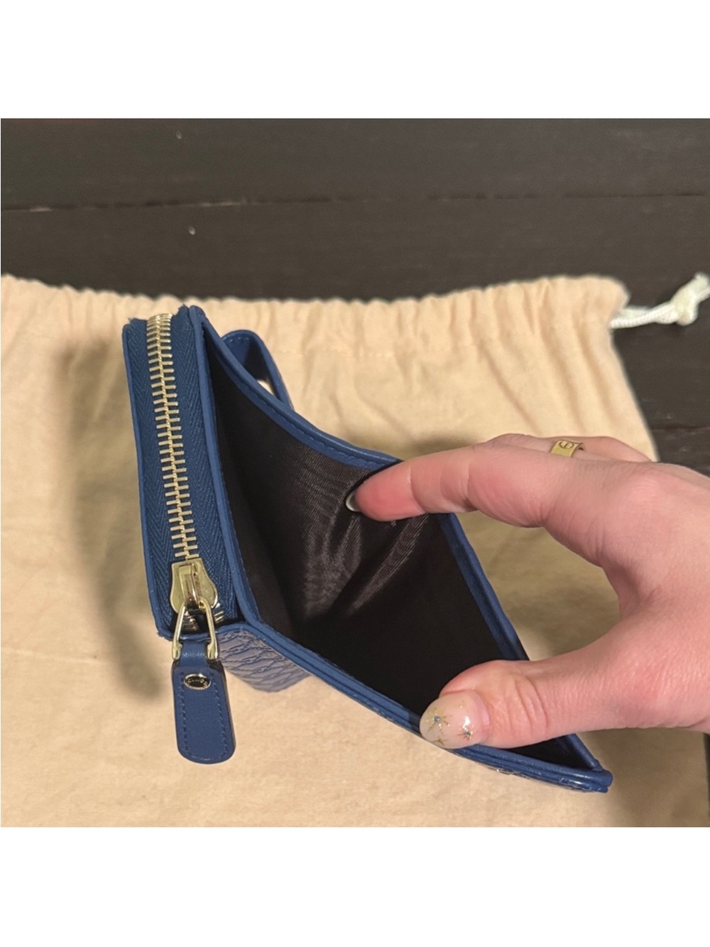 Gucci Electric Blue Embossed Leather Zip Wallet - Picture 7 of 7